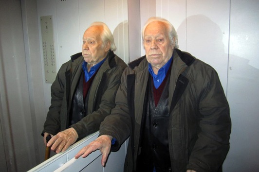 Панин в лифте