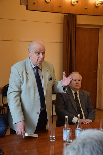 Табачников Б.Я., Барабашов В.М.